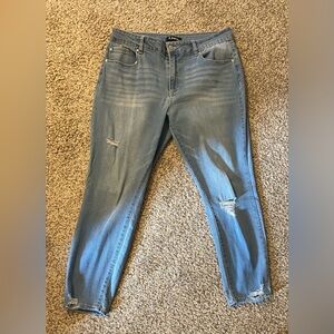 Women’s d.jeans size 14 light blue ripped jeans with worn style.